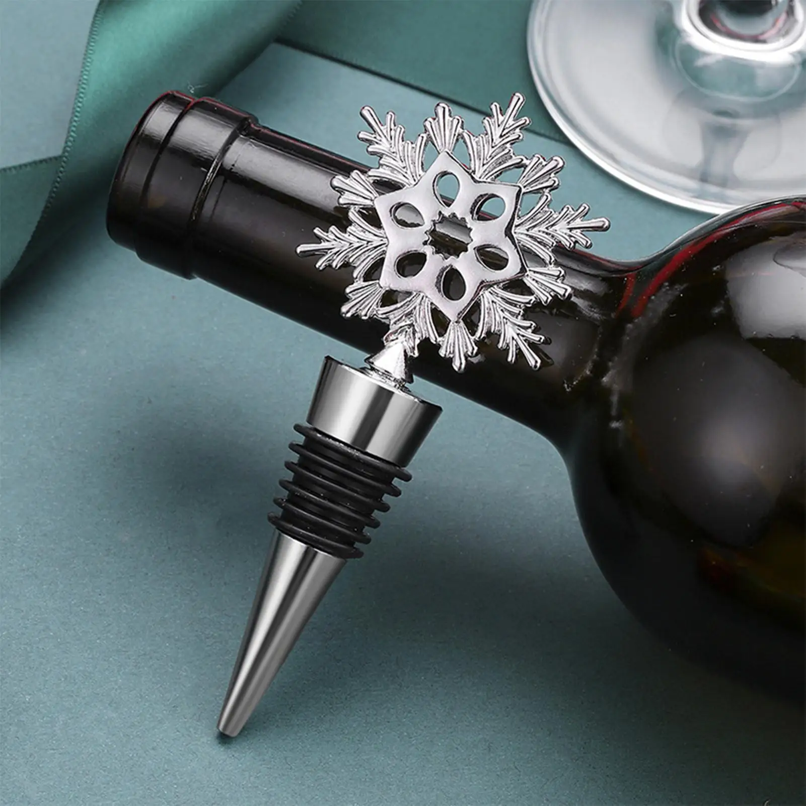Wine Bottle Stoppers Reusable Snowflake Christmas Decorations Wine Bottle Corks Decorative Topper For Home Office Restaurant