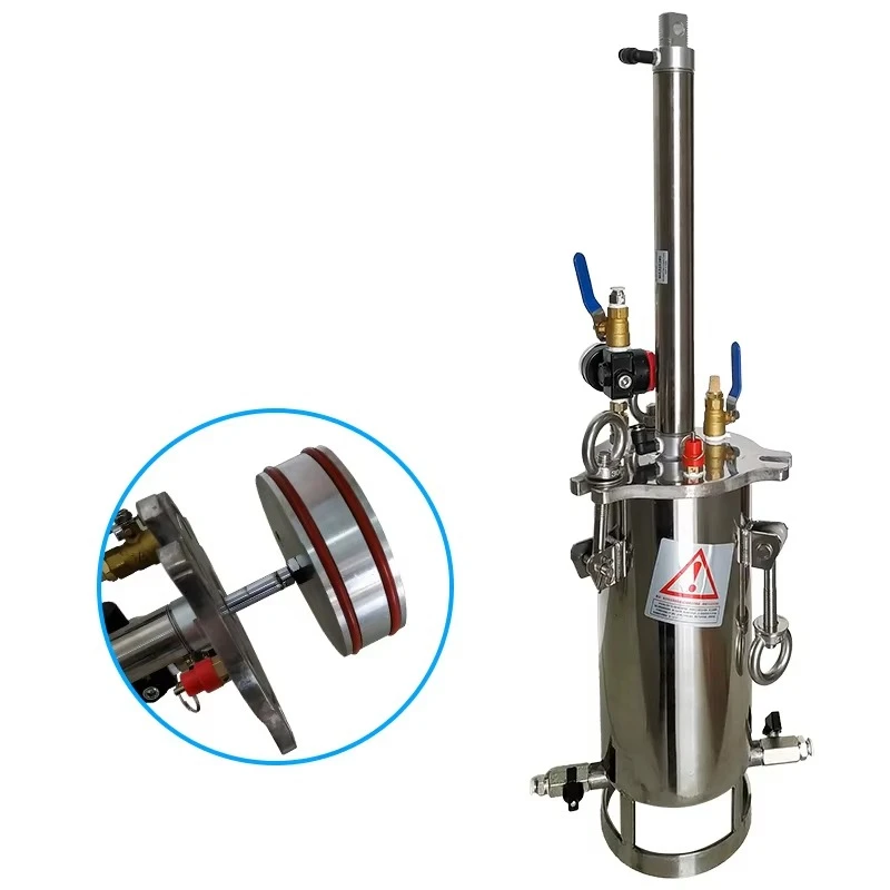 

Промышленный поршневой напорный бак объемом 2,5 л с цилиндрической упаковкой для высоковязких материалов и цилиндрическим напорным устройством для склеивания.