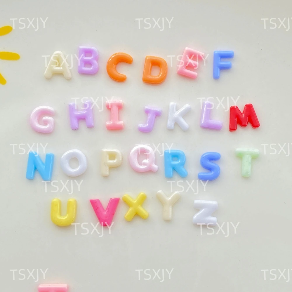 100 قطعة الكرتون الراتنج الصغيرة الملونة 26 رسائل مسمار الفن شقة الظهر حجر التماثيل سجل القصاصات DIY بها بنفسك مجوهرات ديكور الحرف