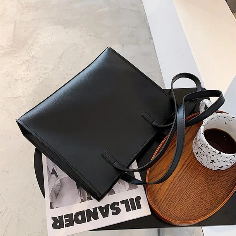 Minimalist Tote Bag Women Commuter Large Capacity Underarm Shoulder Handbag Ladies All-match Ins Elegant Casual Shopping Totes