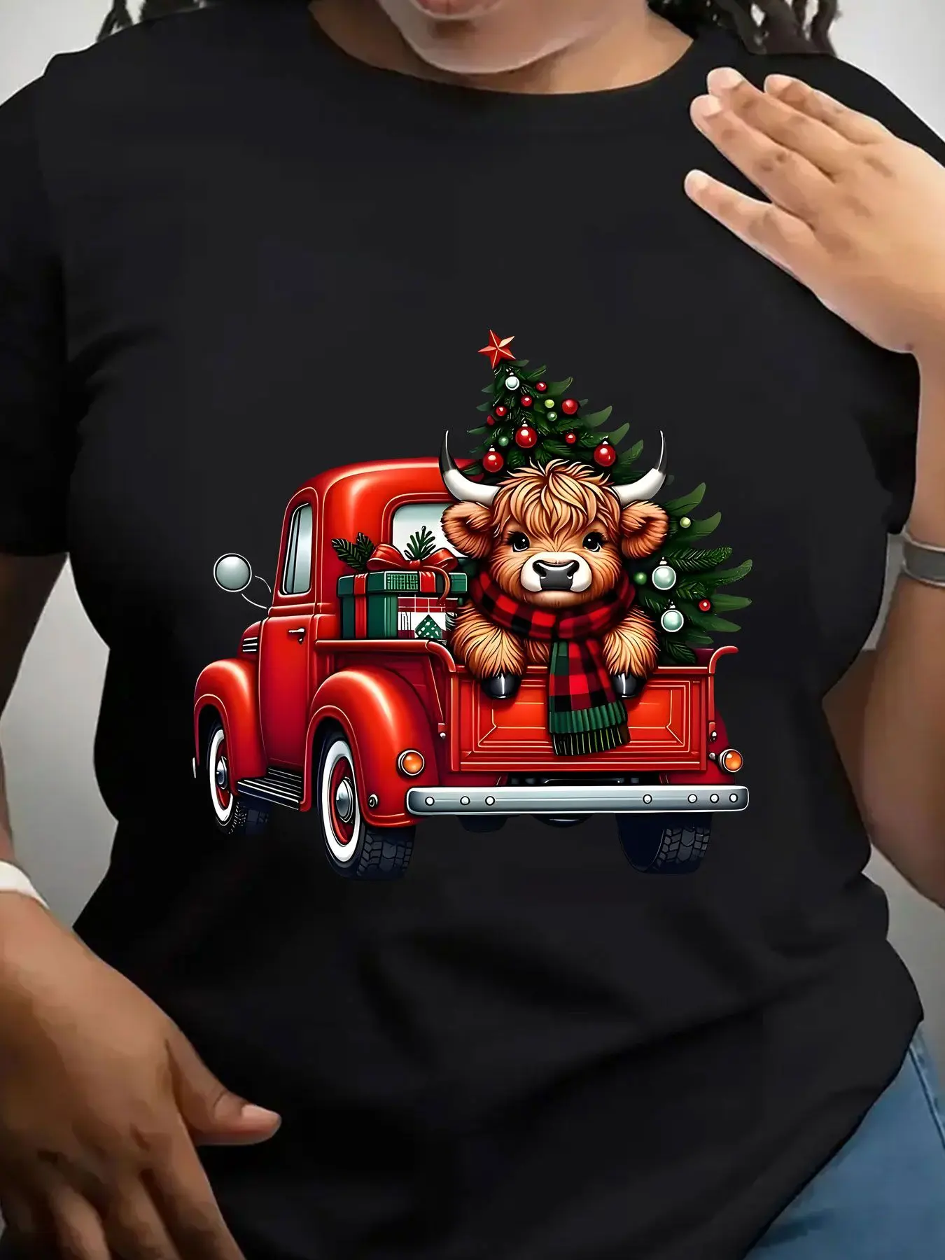 Women's Trendy Crew Neck T-Shirt Highland Cow Christmas Truck Design Suitable for Casual Sportswear