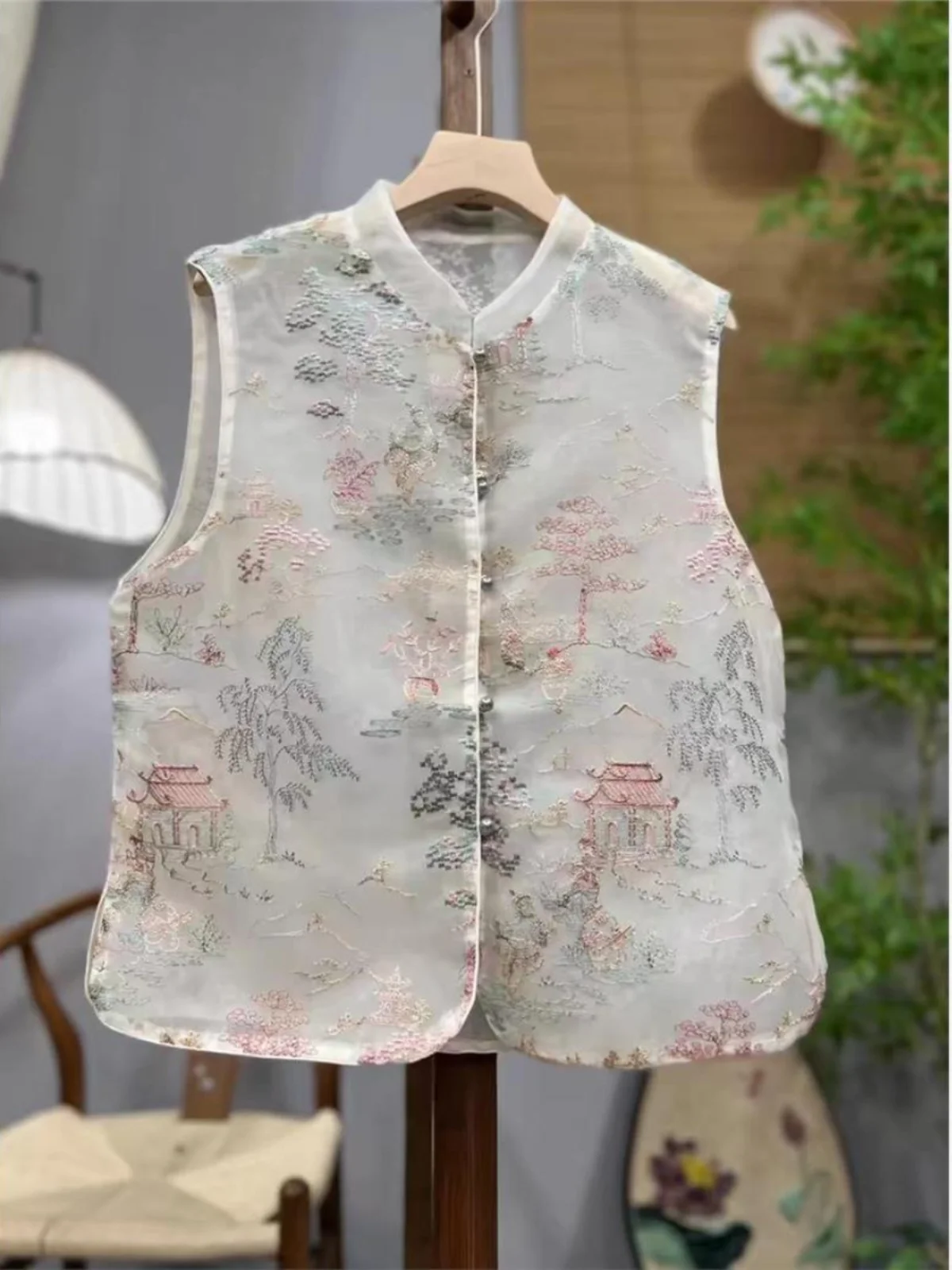New Chinese Style Embroidered Vintage Vest 2025 Summer New Women's Ethnic Style Versatile Thin Popular Internet Celebrity Vest
