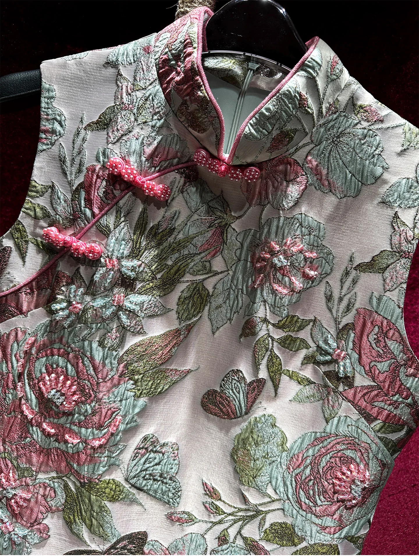 

Luxury Vintage Jacquard Embroidery Stand Collar Cheongsam Dress Women Sleeveless A-line Dress Loose Waist Mini Party Dresses