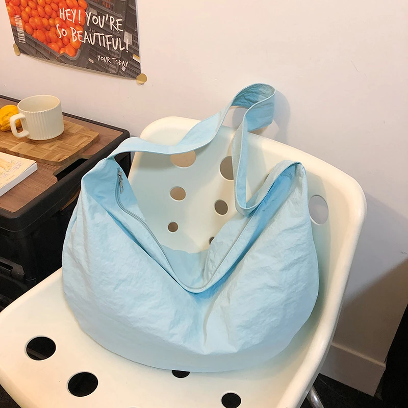 

Nylon Zipper Solid Color Crossbody Bags Large Capacity Fashion Women's Bags 2025 High Quality Soft Versatile Shoulder Bags