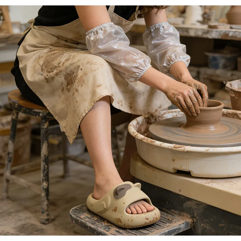 

New Cat Slippers Women's Thick Bottom Anti-skid Bathroom Comfortable Indoors Outdoors At Home Deodorant Waterproof