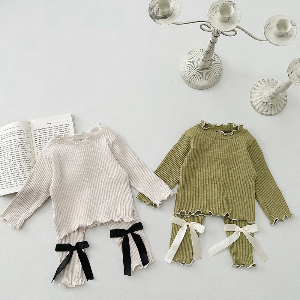 

1-3T Baby Solid 2piece Lingerie Set 2024 New Autumn Winter Soft Cotton Ribs Ruffles O-Neck Pullover+Elastic Bow Applique Pants
