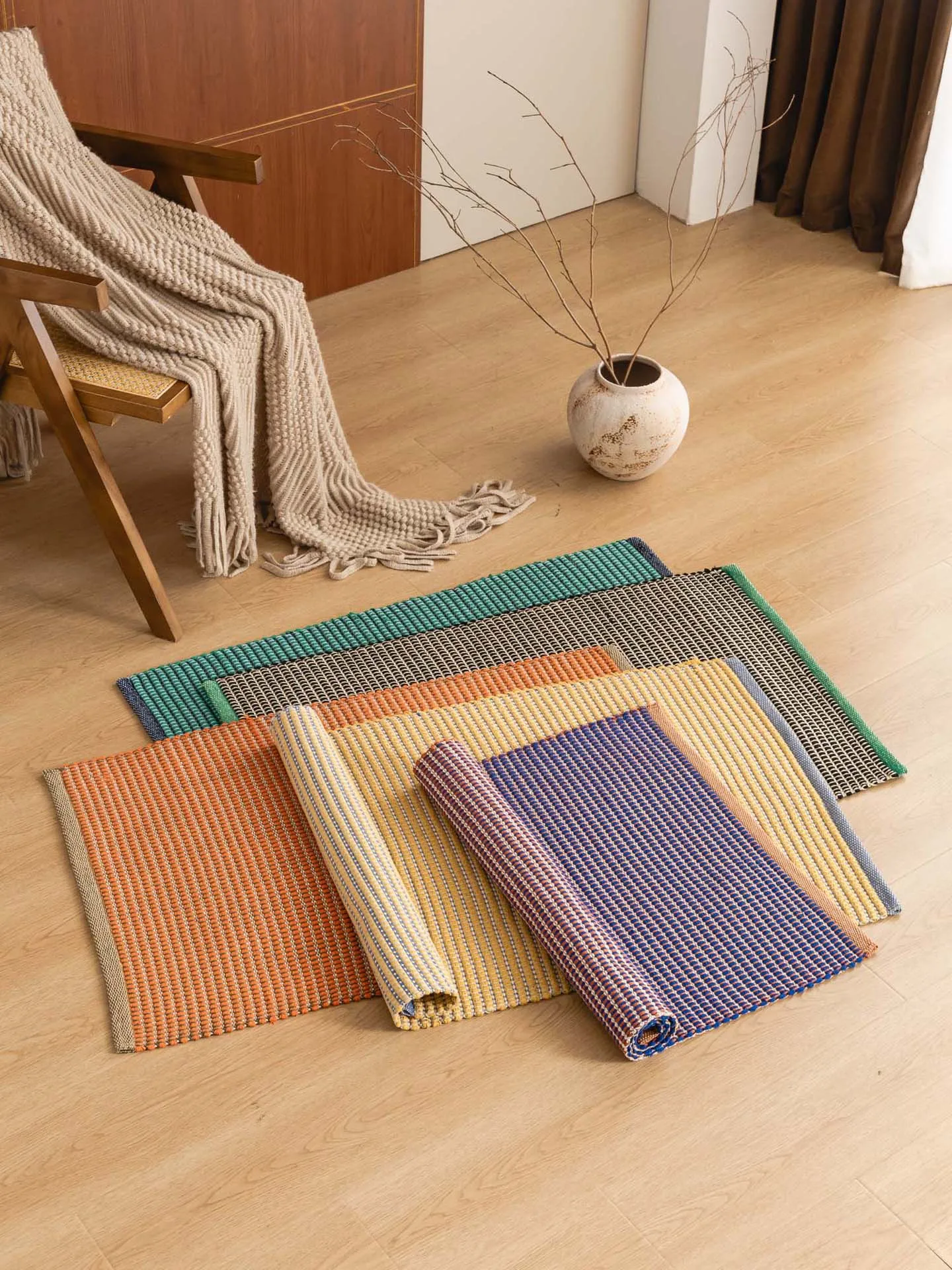 Handwoven Cotton Dopaamine Rug Home Use Small Carpet Study Room Coat Closet Foot Mat Window  Sofa Pad China Made