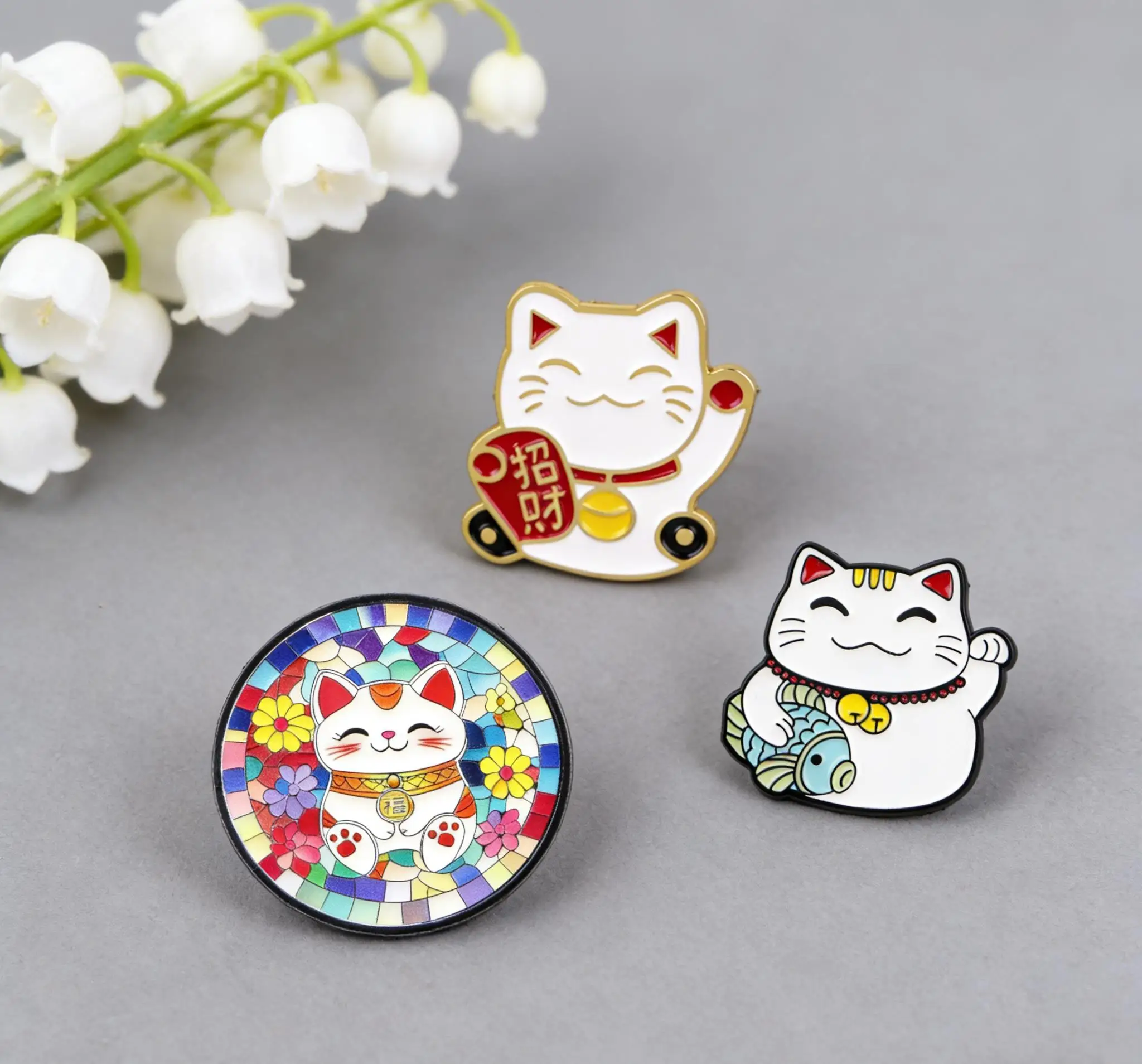 Fortune Cat Enamel Pins Lovely Metal Brooch Backpack Hat Bag Collar Lapel Badges Men Women Fashion Jewelry Collection Gifts