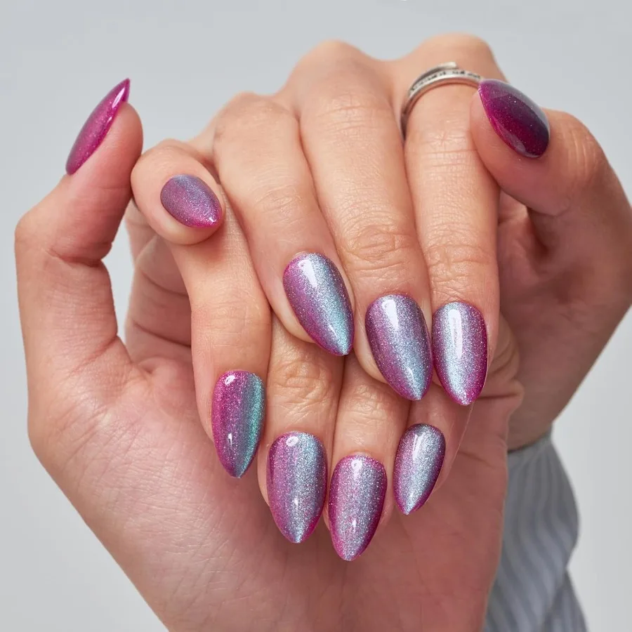 

Blue Purple Magnet Line Cat Eyes Press on Nails Short Almond Handmade Glitter Gel Fake Nail Kit with Ombre Glitter Magnetic Eff