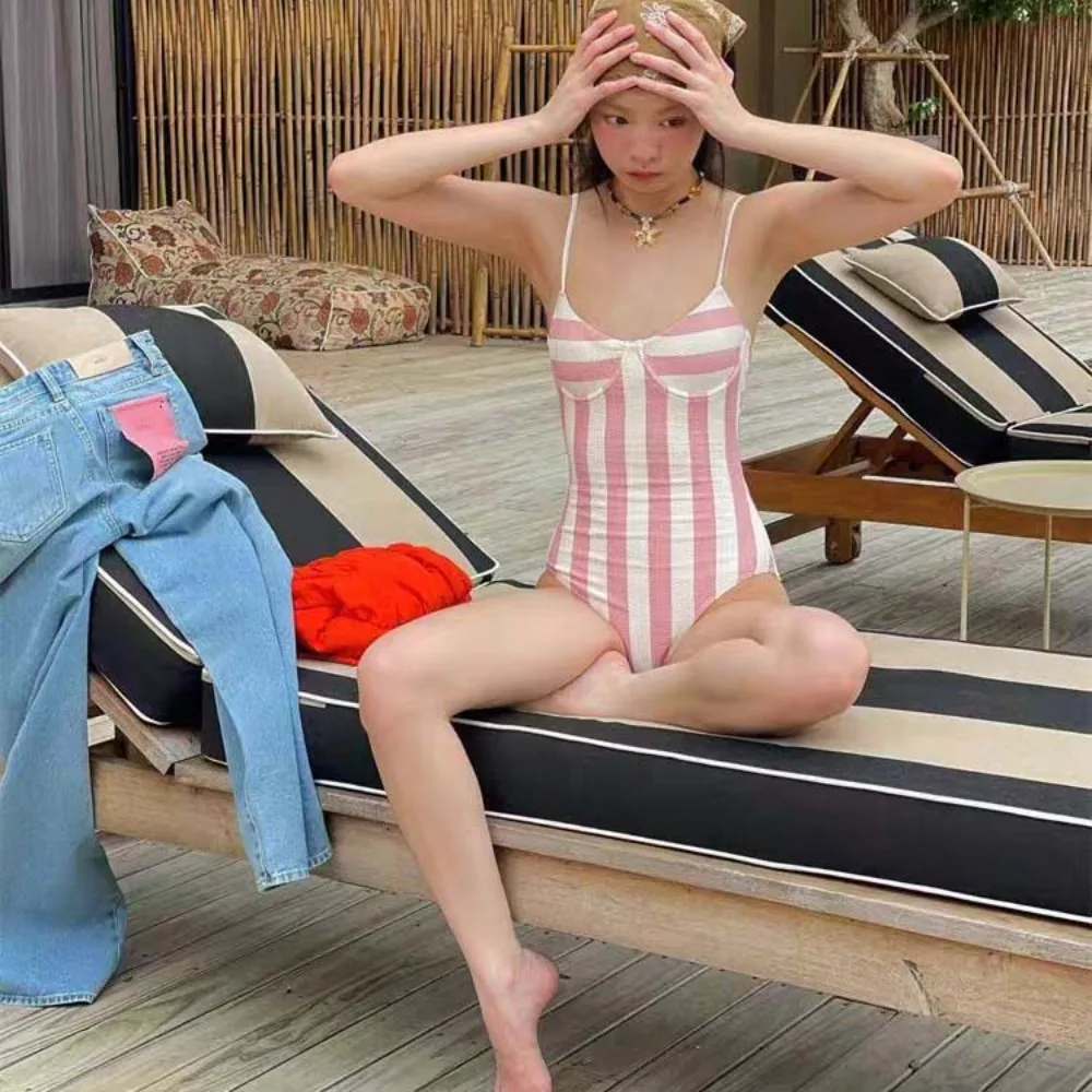

Retro Stripe Women Swimming Suit Pink Striped Chest Gathered Girls Swimwears Backless Belly Cover Up Sports Swimsuit Summer