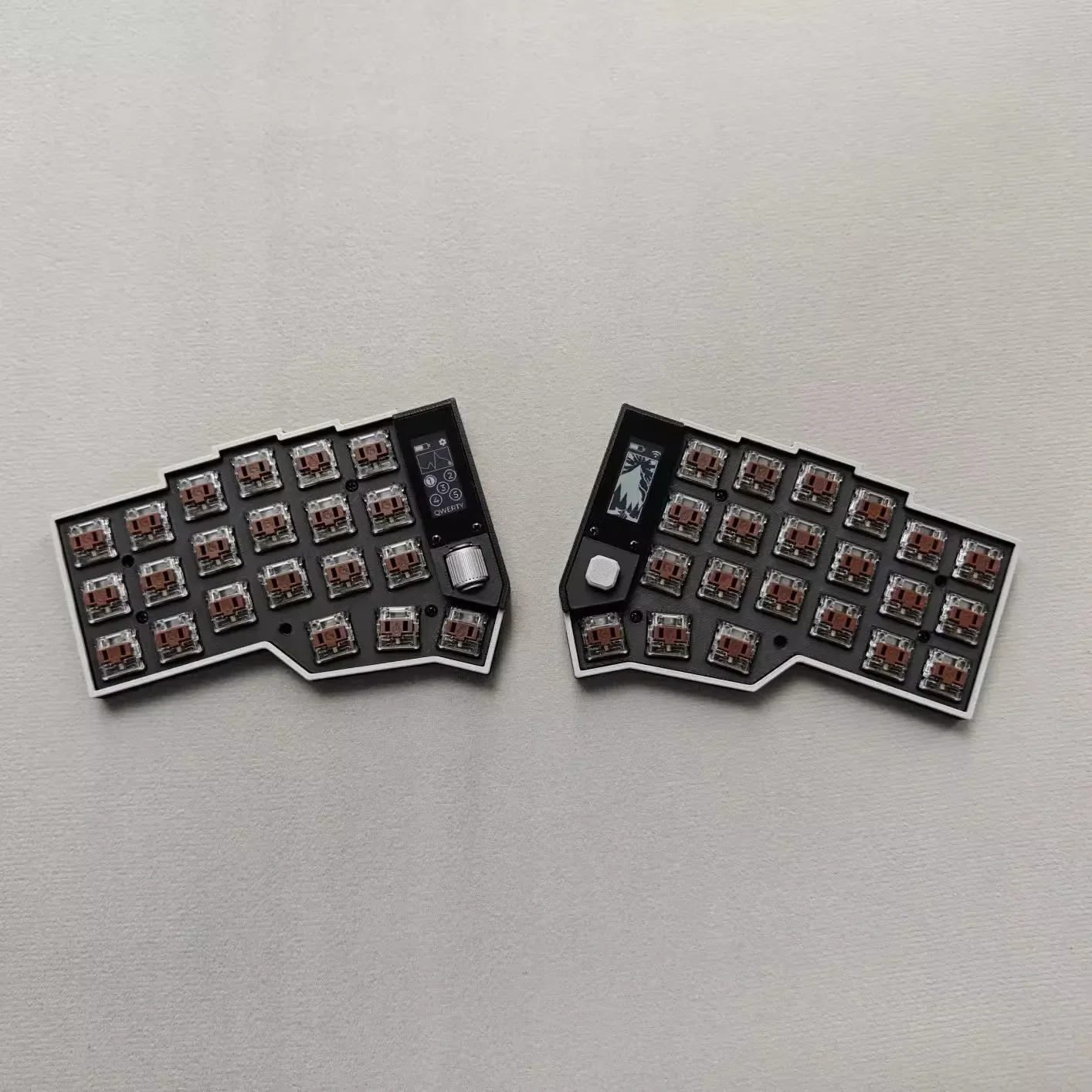 Kit tastiera Corne Split Dual Mode Bluetooth Tastiera Corne Split cablata Supporto RGB ZMK Accessori per giocatori PC personalizzati Regali