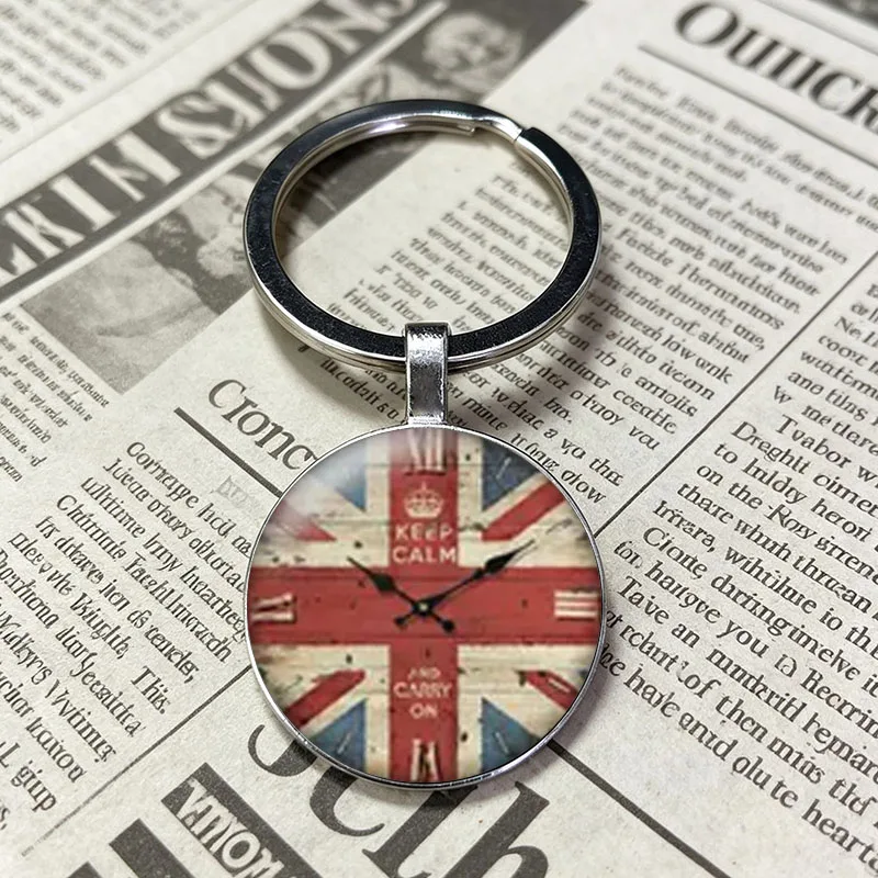 Vintage Hot Selling Nostalgic Design Britain Flag Crown Slogan Motivational Text Clock Design Key Ring Pendant