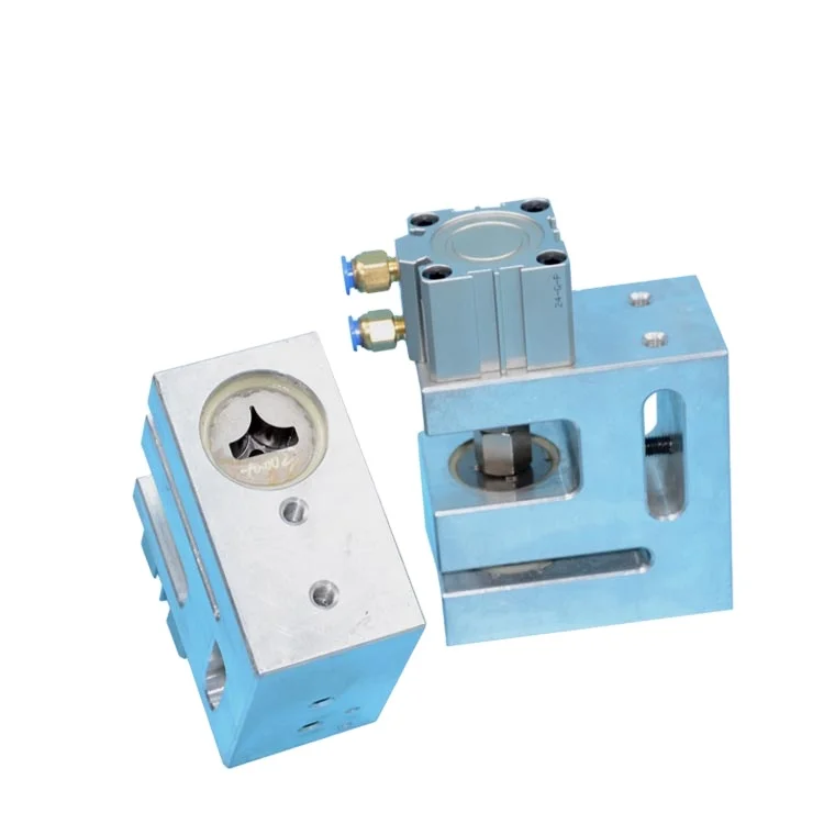 

Пневматический резак с закругленными углами для гибкого упаковочного пакета