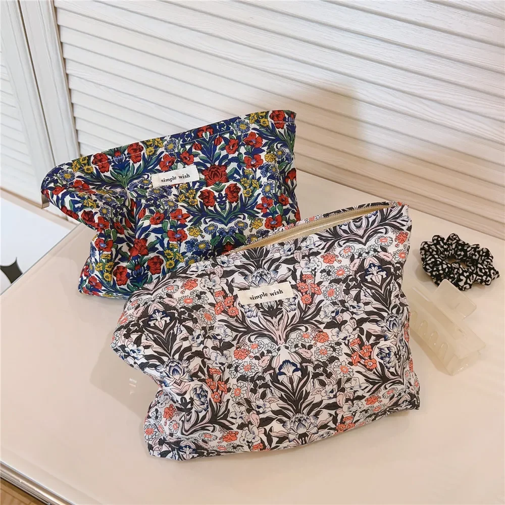 Vintage Floral Clutch Makeup Bag Cosmetics Organizer Large Capacity Cosmetic Storage Bag Toiletry Bag Clutch Pouch