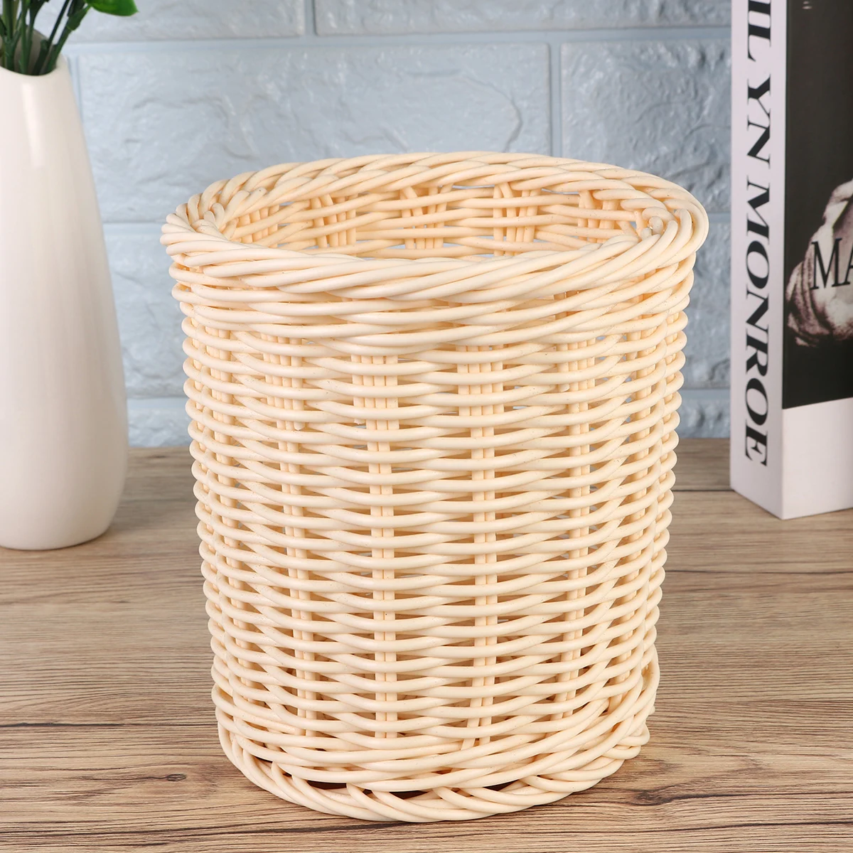 

Desktop Storage Basket Woven Baskets Imitation Rattan Sundries Stationery for Table