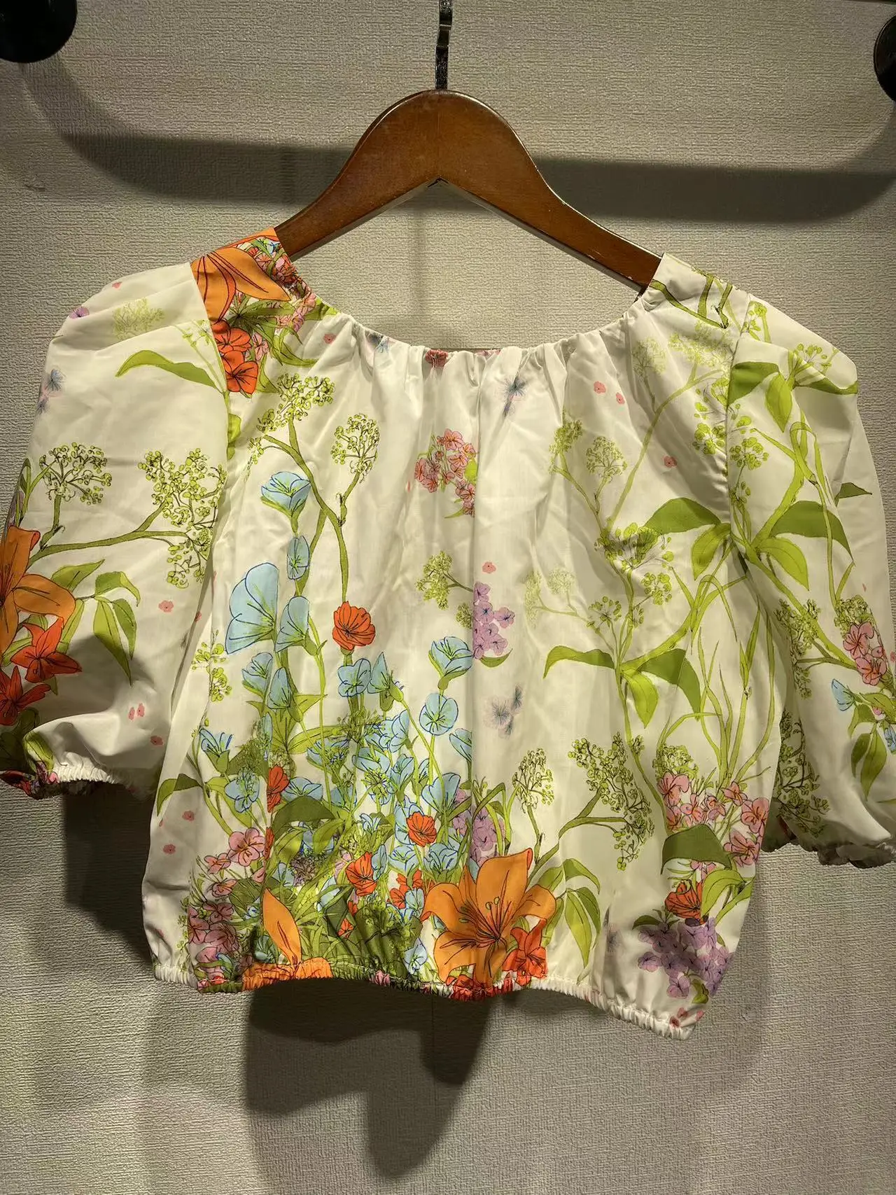 

Французская женская блузка с коротким рукавом и принтом, с завязками на спине, весна-лето, новинка, с цветочным и буквенным узором