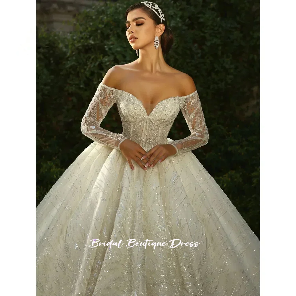 Vestidos de novia elegantes personalizados, vestidos de baile brillantes con cuentas brillantes, encaje nupcial con hombros descubiertos, Vestido de tren de manga larga
