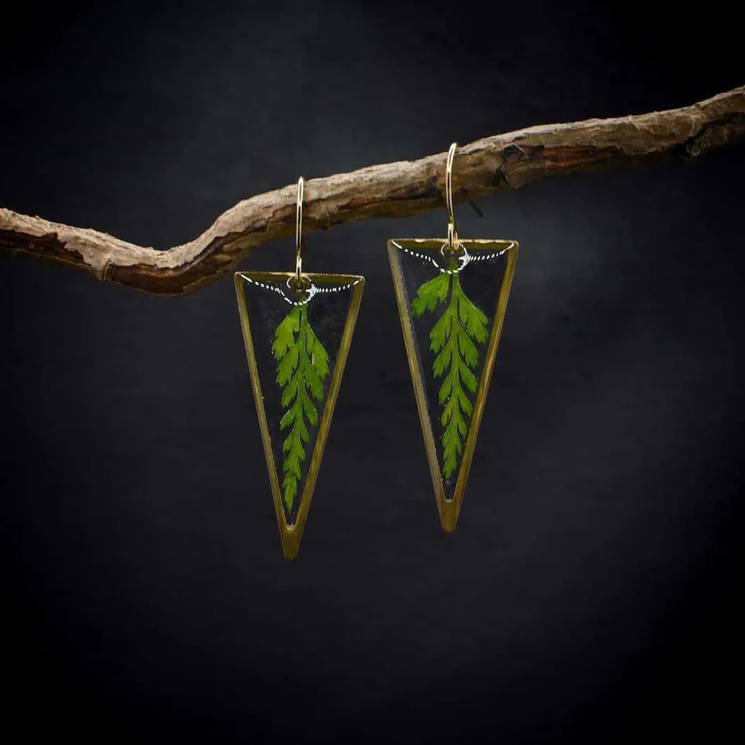 Green leaf triangular earring，Bohemian jewelry, forest style, dry leaves, design sense, plants, nature, gift For Her, Women，New
