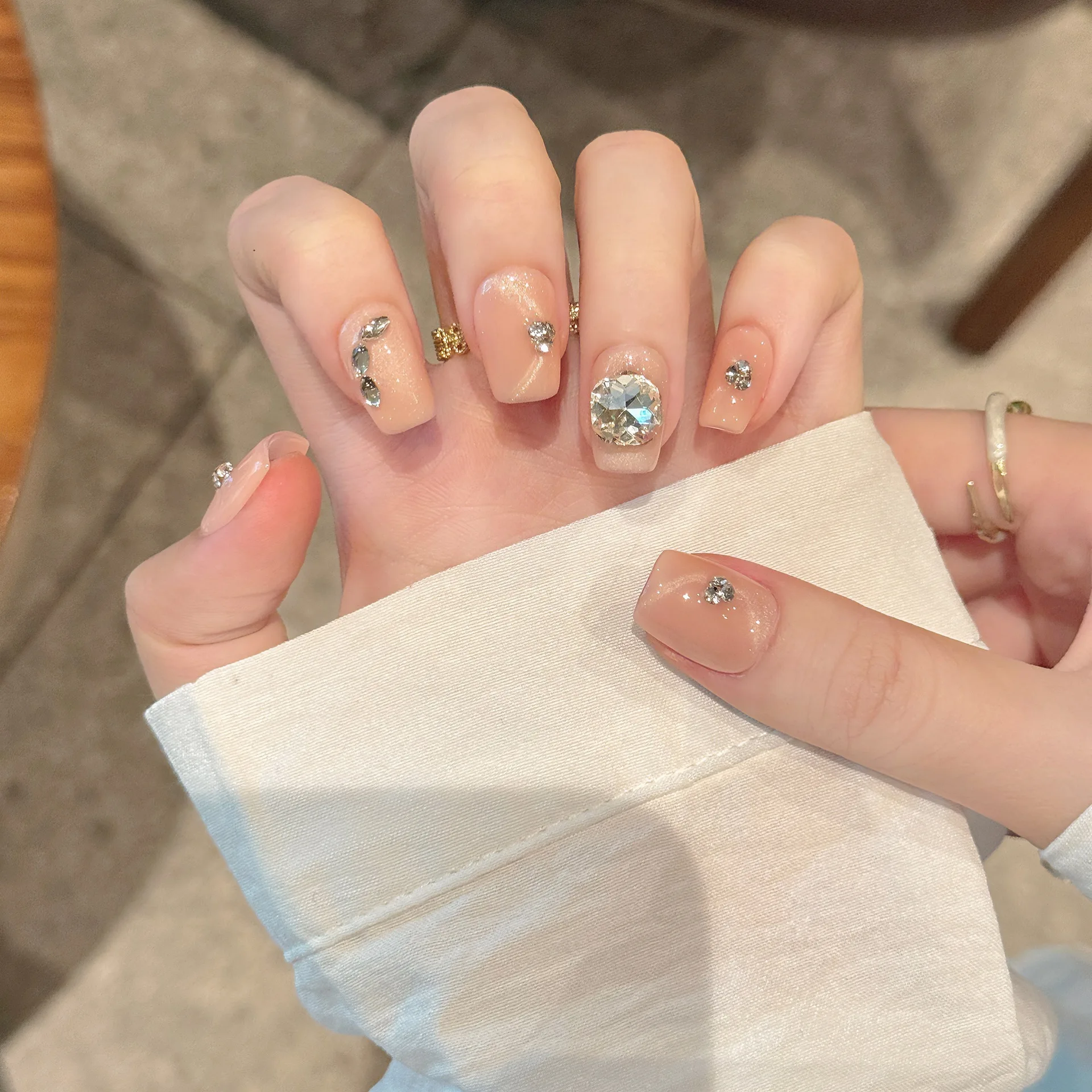 Stampa fatta a mano sulle unghie unghie finte occhi di gatto rosa lucido copertura completa specchio indossabile in polvere punte per unghie finte corte francesi