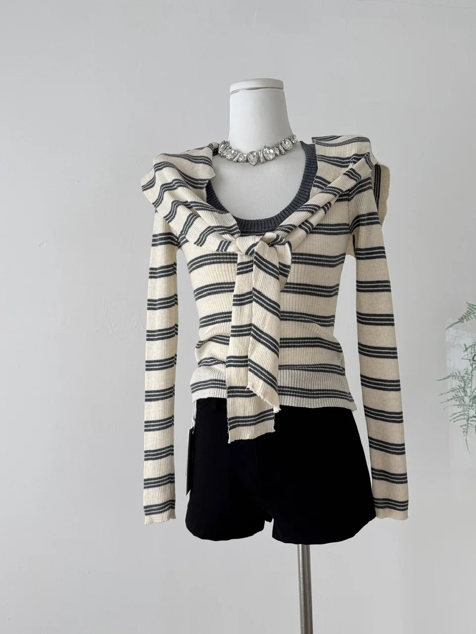 

Slimming Effect Casual Striped Long Sve Knitted Sweater Women's Autumn Versatile Waist-Cinching Slimming Effect Knitwear