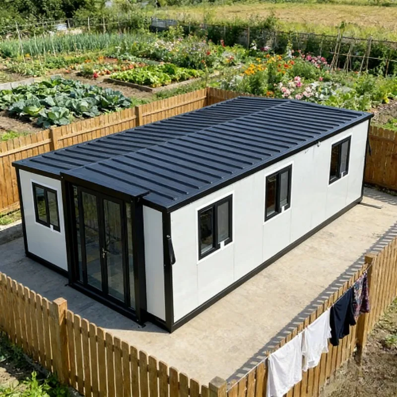 Hot sale 20ft 40ft Expandable Container House 2 4 Bedroom Mobile Tiny House  Vacation Room Forest Cabin Vacation Room Cabins