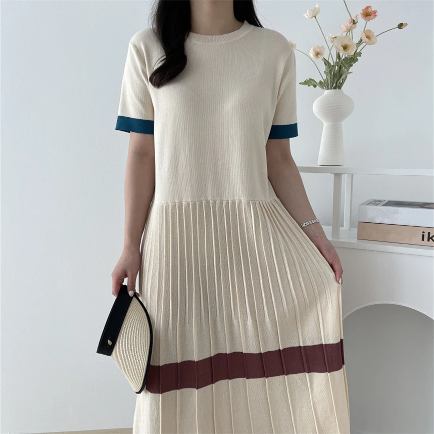 REALEFT Summer 2024 New Casual Loose Pleated Women\'s Knitting Dresses Female Straight O-Neck Short Sleeve Womens Long Dress