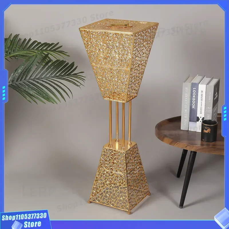Retro European Style Metal Incense Burner Hollow Creative Home Decor Aromatherapy Ornament Light Luxury Jewelry Display Craft