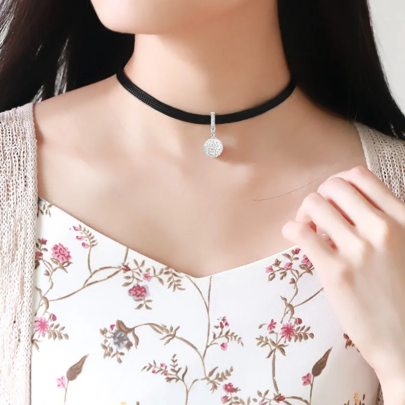 Gargantilla de cuerda negra coreana, collar de diamantes, clavícula, collar corto versátil, cuello de perlas, joyería al por mayor