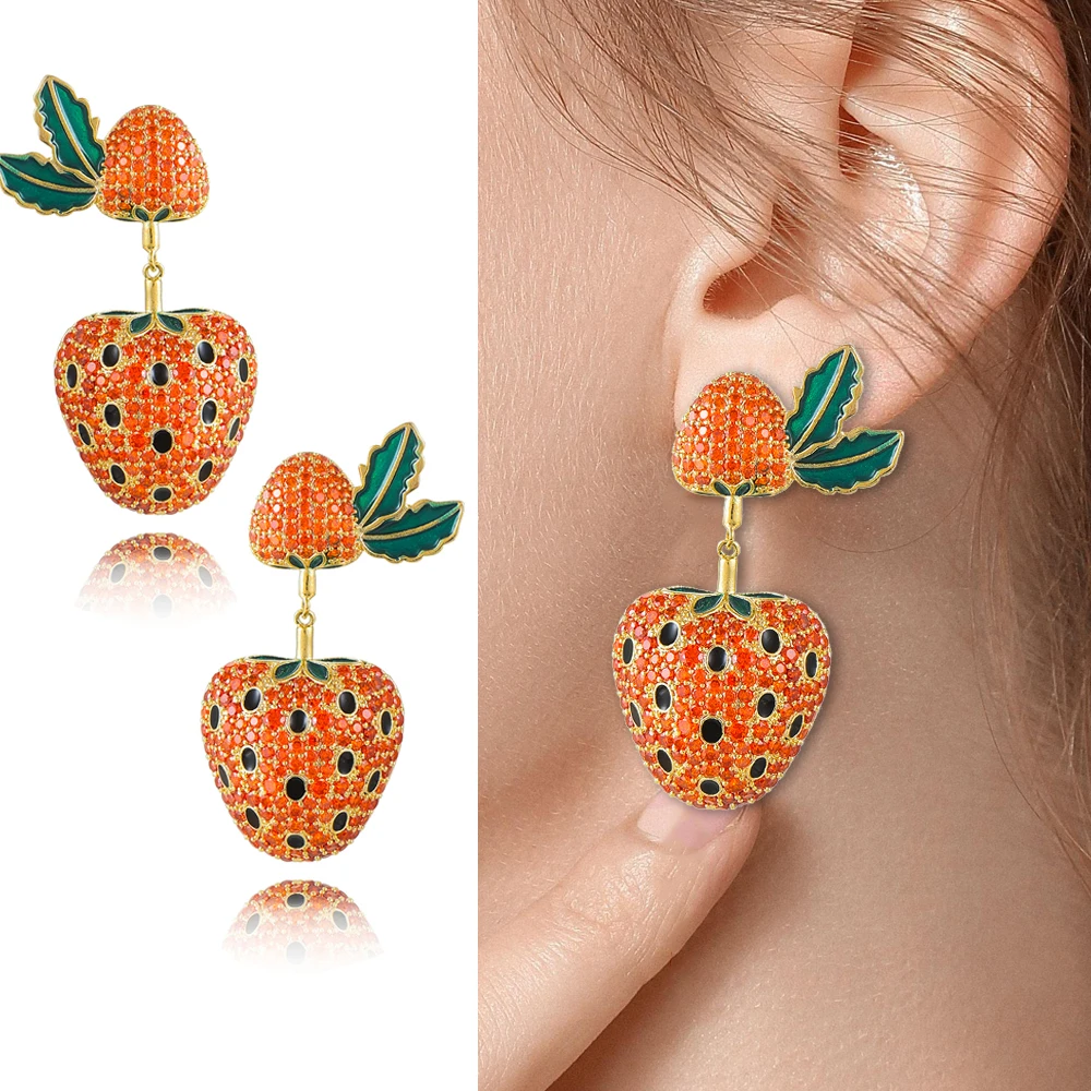 

Soramoore Sweet Cute Charm Orange Strawberry Pendant Earrings for Women Bridal Wedding boucle d'oreille femme 2022 New Fashion