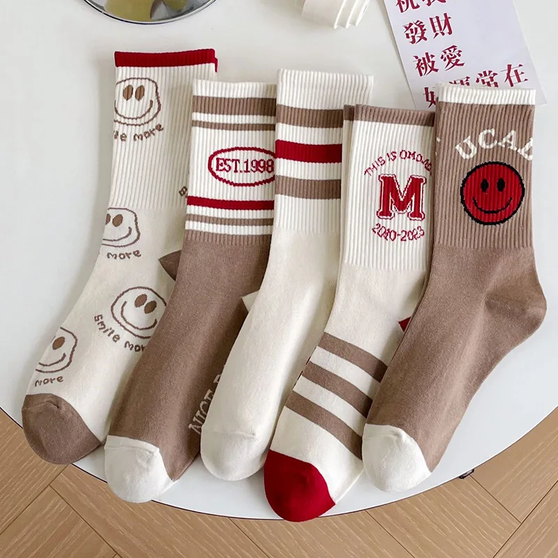 

Women Socks Breathable Sports Socks Solid Color Harajuku Japanese Long Socks Men Comfortable Cotton White Black Crew Socks