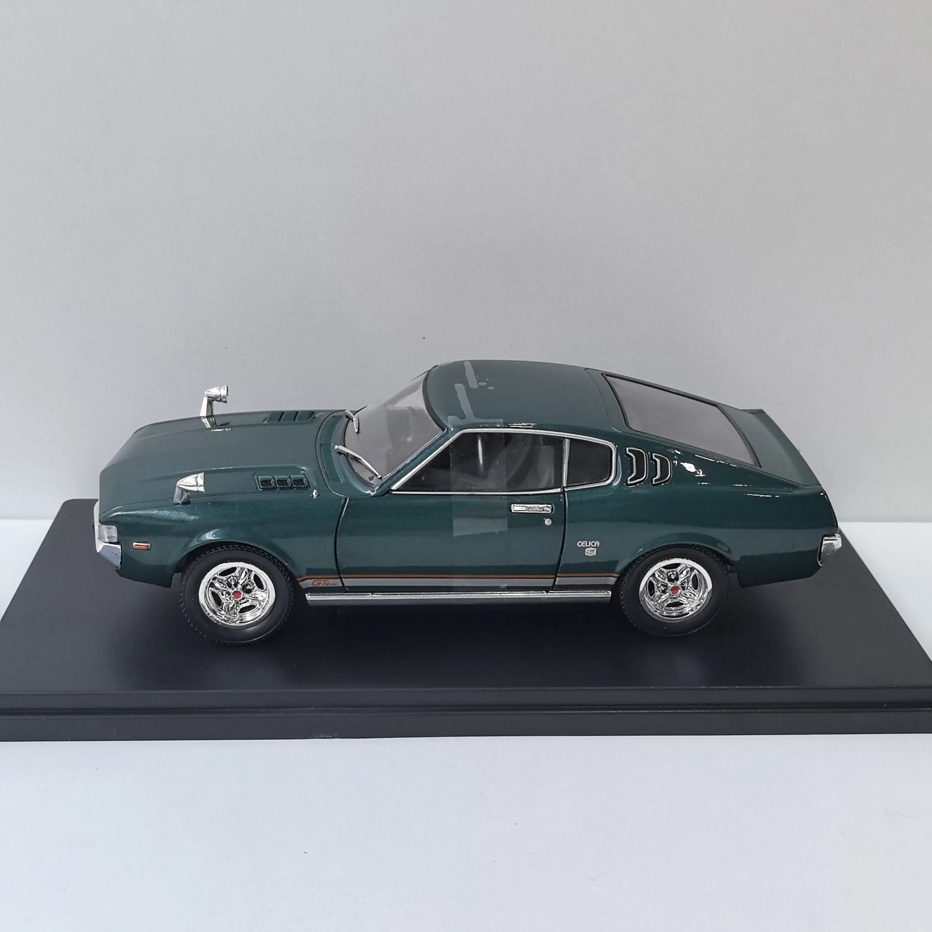 Diecast WHITEBOX 1/24 Scale TOYOTA Celica LB 2000 GT Alloy Car Model Collectible Toy Gift Souvenir Display Ornament