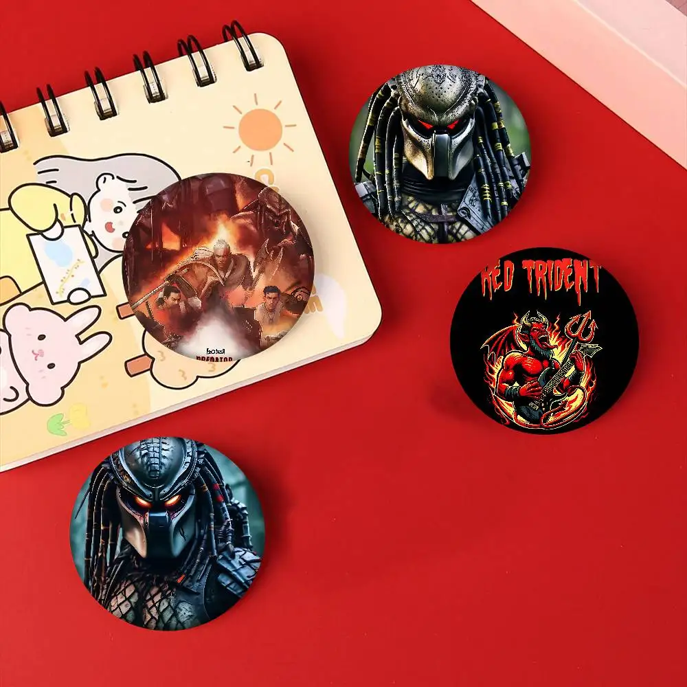 فيلم P-المفترس Badlands شارات الإبداعية صفيح لينة زر دبابيس الحيوان أيقونة بروش التلبيب على ظهره شارة الملحقات دبوس