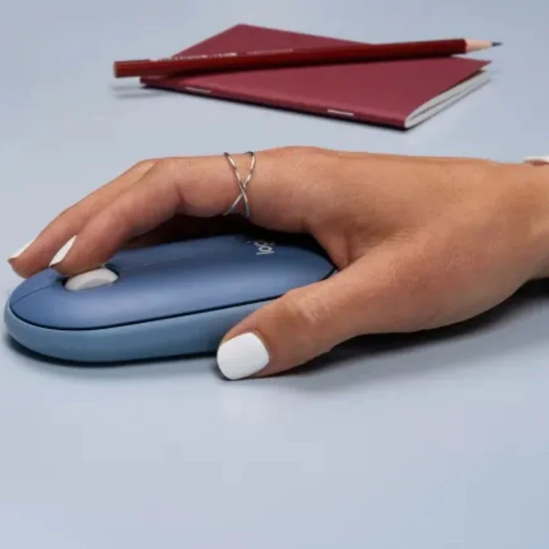 Logitech M350 2.4G/BT Mouse Nirkabel Senyap Mode Ganda Ultraringan Ergonomis Ramping untuk PC Mac Kantor Artefak Kantor Perjalanan