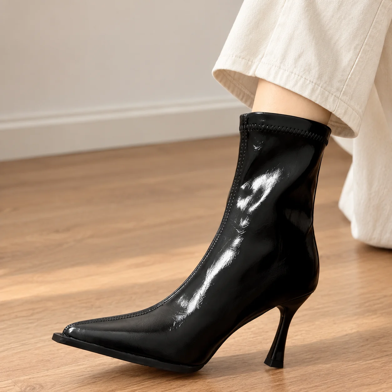Chic French-style Pointed Shor - Street For Fashion 评论和价格