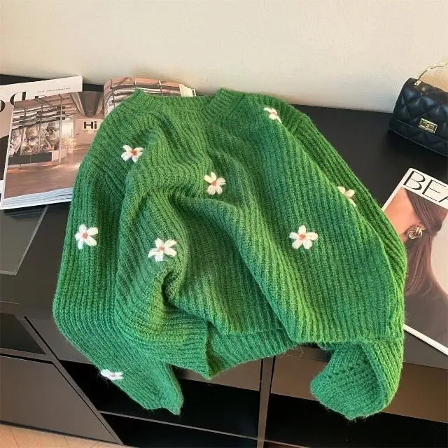 Grüner dreidimensionaler Blumenstickerei-Slouchy-Pullover für Damen Herbst Winter dünner, weicher, wachsartiger, lockerer, hochwertiger, dicker Strick