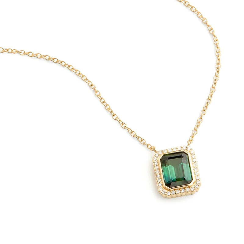 

2023 New Trend European and American Women Chain Necklaces 925 Sterling Silver Rectangular Green Zircon Pendant Necklace