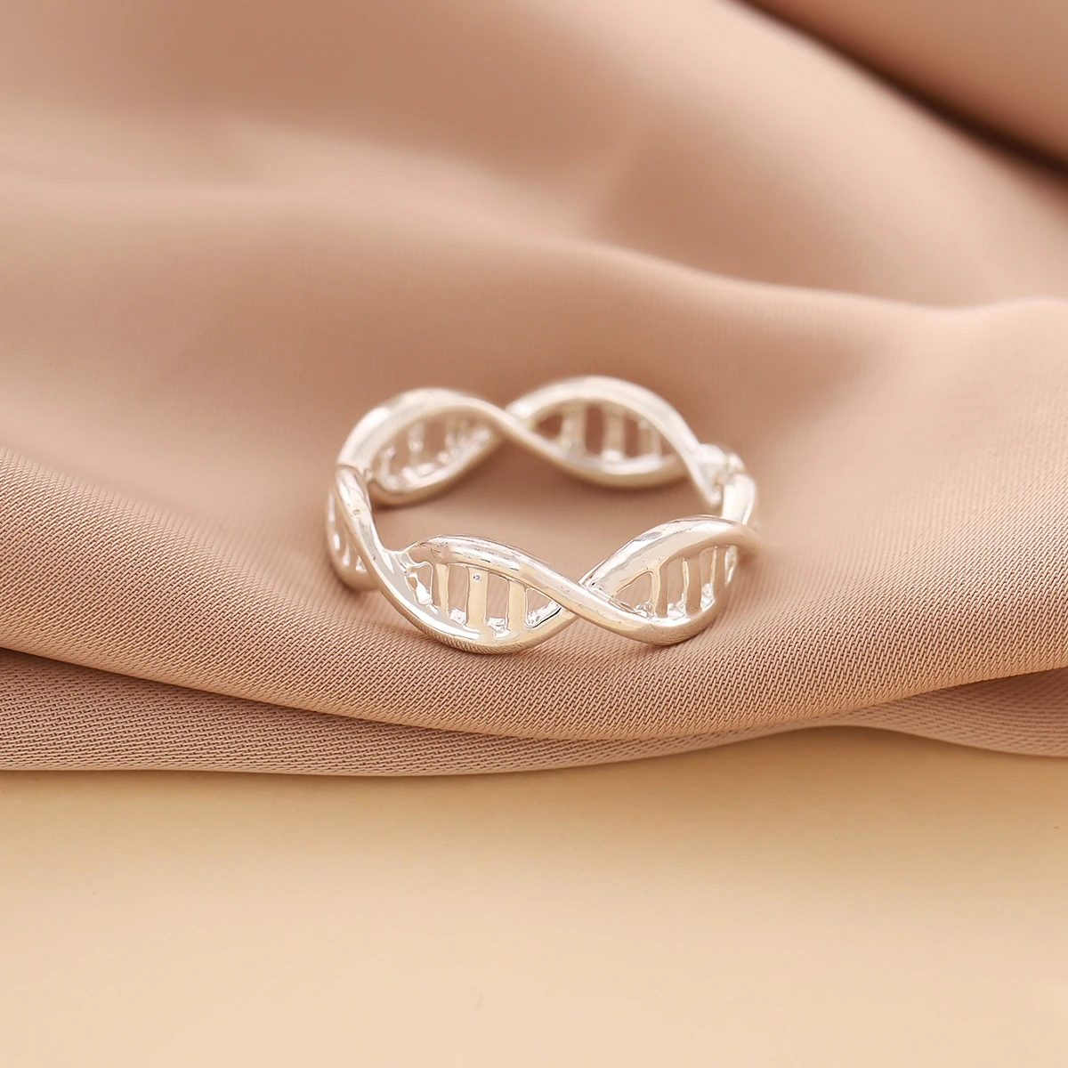 Creative 925 Sterling Silver Twist Geometry Hollow Ring