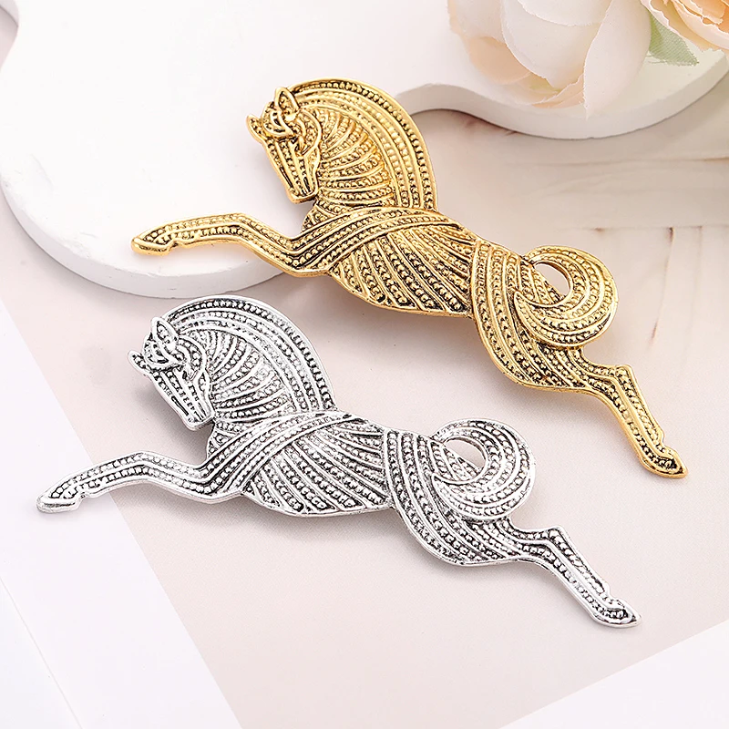 Personality Vintage Galloping Horse Pins Retro Alloy Animal Brooches For Men Women Clothing Accessories Brooch Pin Jewelry Gift