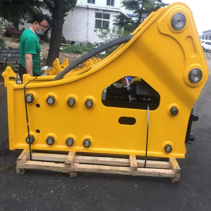 Heavy Duty Excavator Breaker Attachment Auto Power Regulation Wear Resistant Steel 1 Year Warranty