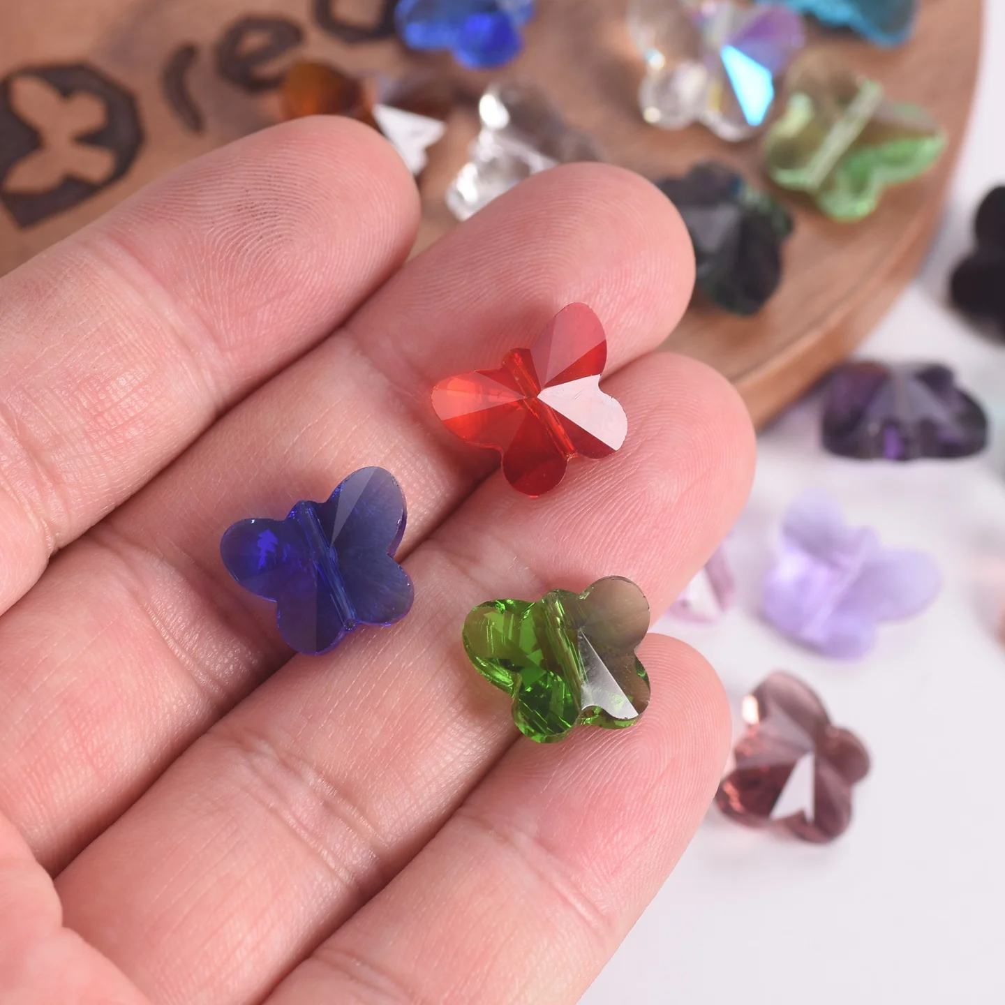 10 Stück 14 mm Schmetterlingsform, facettiertes Kristallglas, lose Bastelperlen für Schmuckherstellung, DIY-Bastelarbeiten