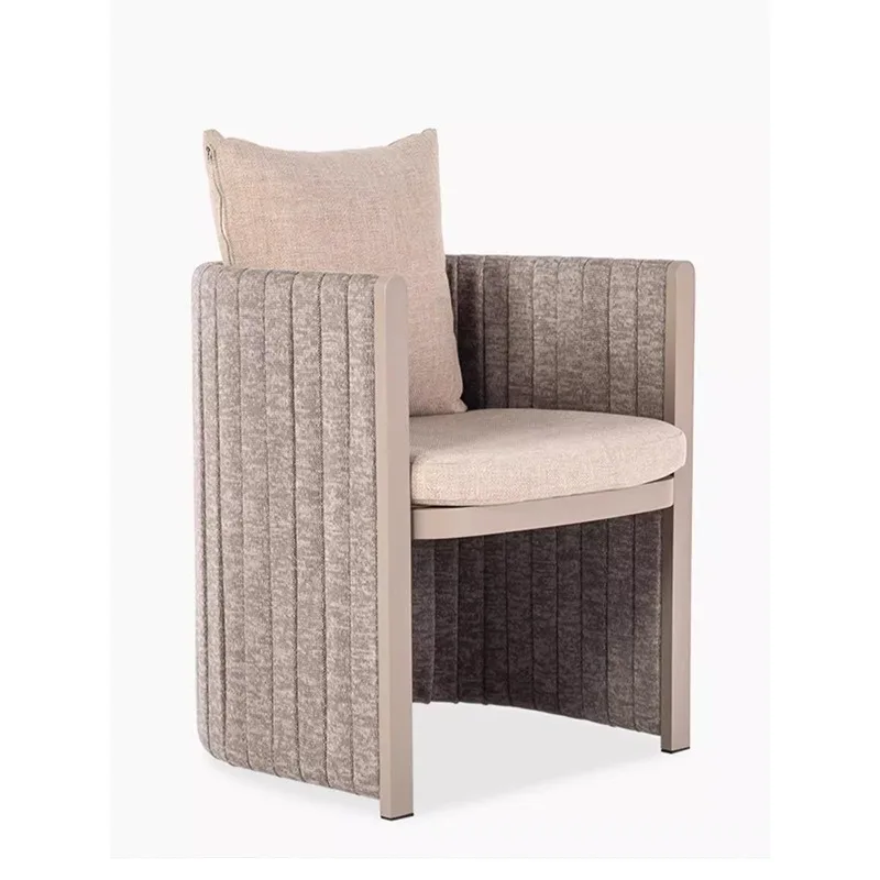 Outdoor tables and chairs courtyard Nordic high-end villa hotel dining table and chairs