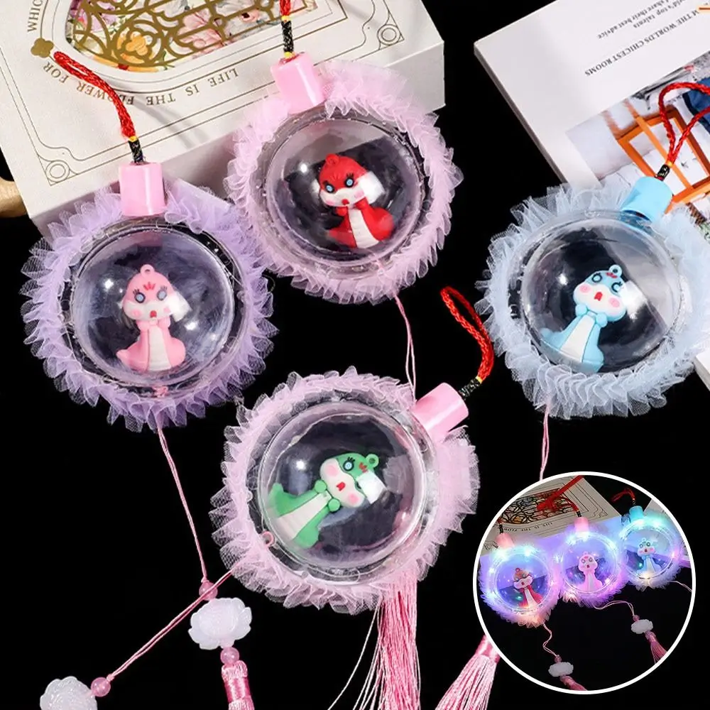 Plástico dos desenhos animados cobra lanterna brinquedo brilho artesanal lanterna portátil borla cordão portátil led luz brinquedo para o presente de ano novo