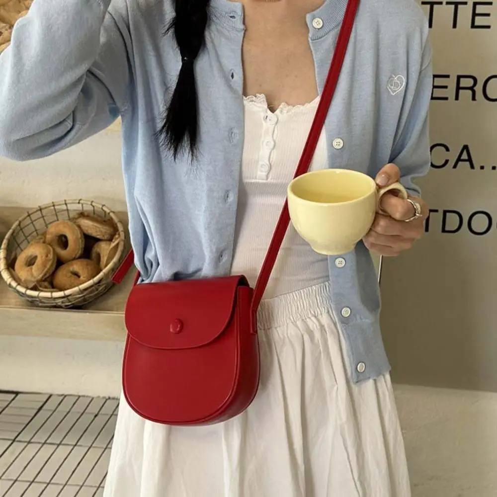 

PU Leather Retro Shoulder Bag French Style Korean Style Underarm Bag Fashion Design Solid Color Versatile Saddle Bag Girls