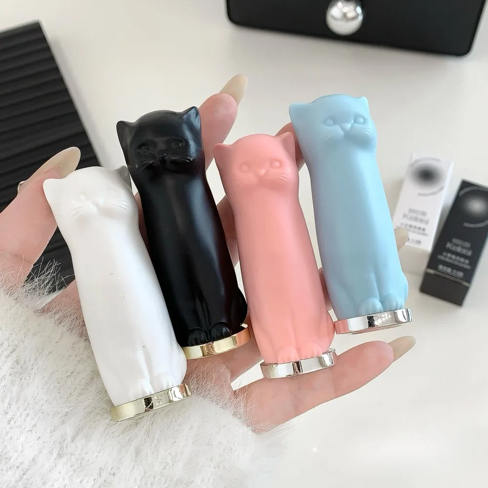 黒白猫保湿カラーリップクリーム乾燥防止とひび割れフェードリップライン学生保湿口紅ブルーピンクヌード