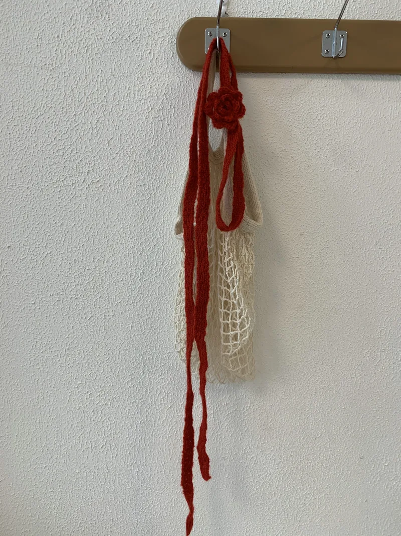 2024 Elegant Autumn And Winter Handmade Flower Decorated Long Scarf 2024 Girls Chic Thin Scarves 180*1.5cm