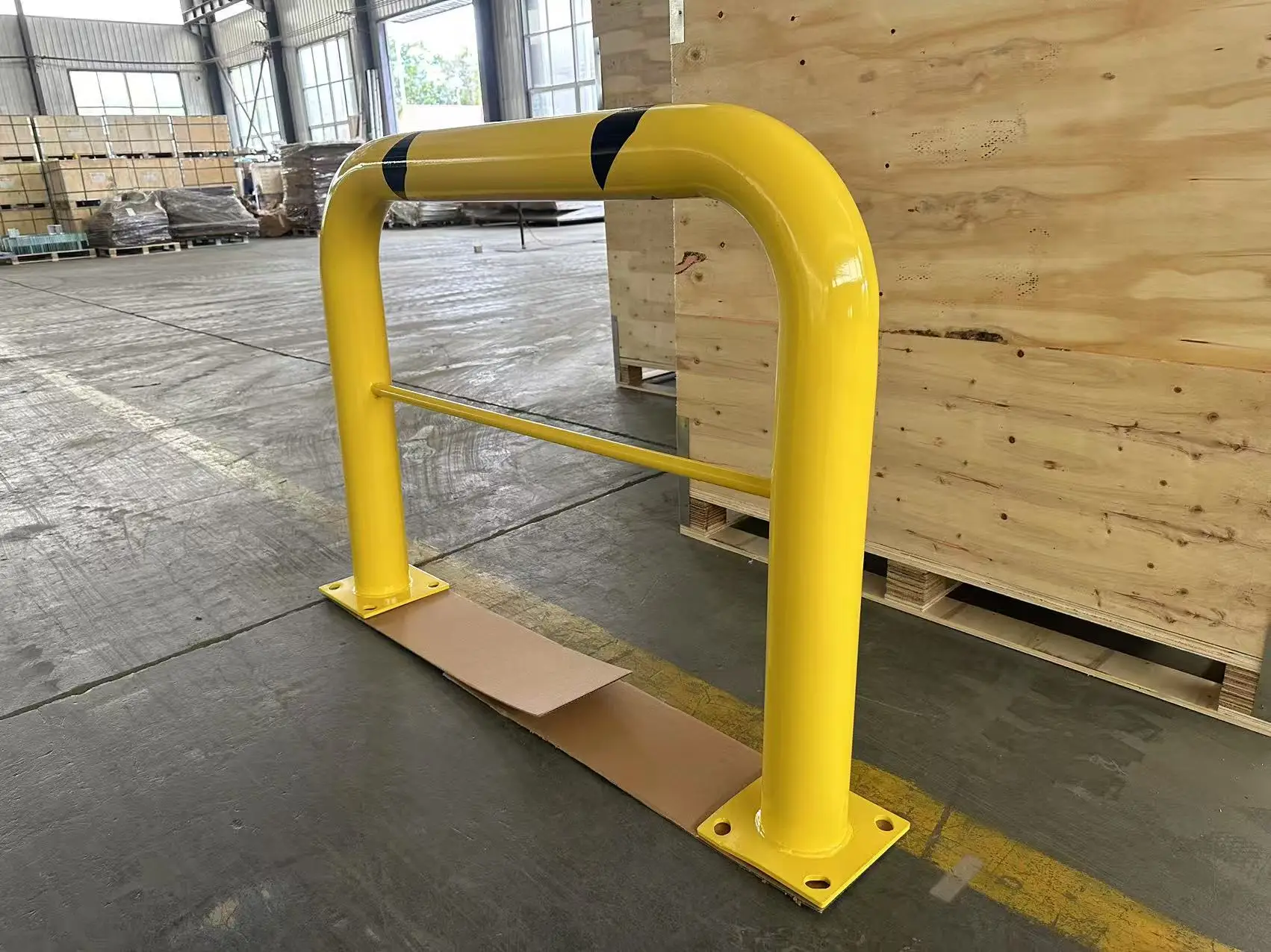 TL Hot Sale High Profile Steel Machinery Safety Guard Mid Rail Yellow U Shaped Bollard Loop Barriers Parking Guard Engineer