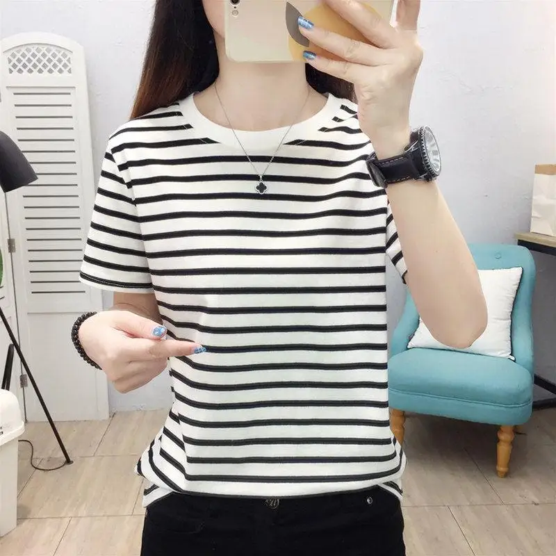 Summer New Women's Striped Loose Fit Short Sleeve T-Shirt round Neck Versatile Fashionable Mom's Clothing Shoulder Width Regular