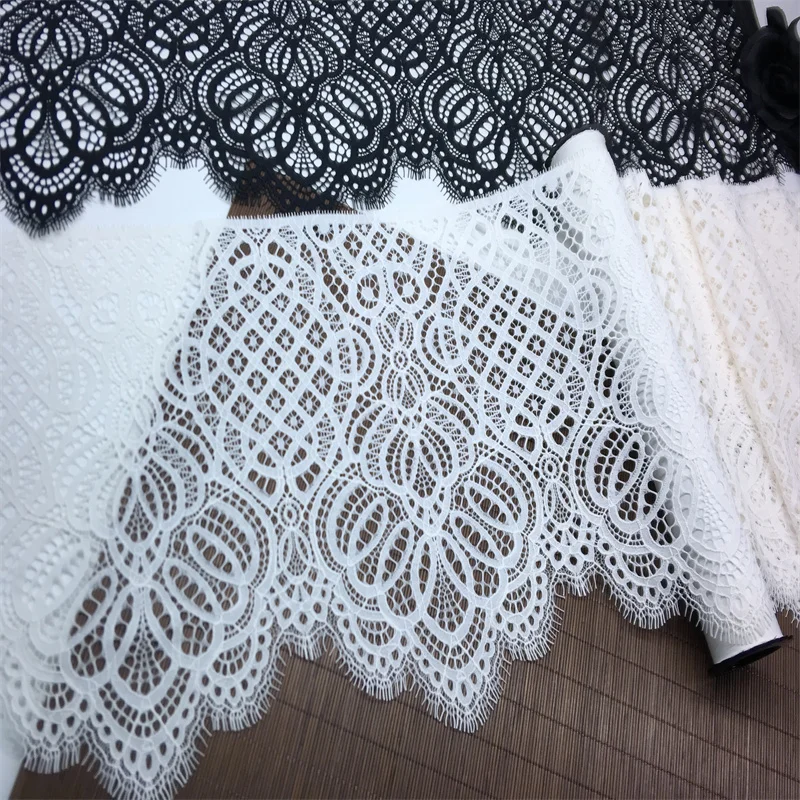 Ivory Chantilly Lace Trim Scalloped Hollow-Out Black Eyelash Lace Fabric DIY Lace Clothing Sewing Crafts for Lace Accessories