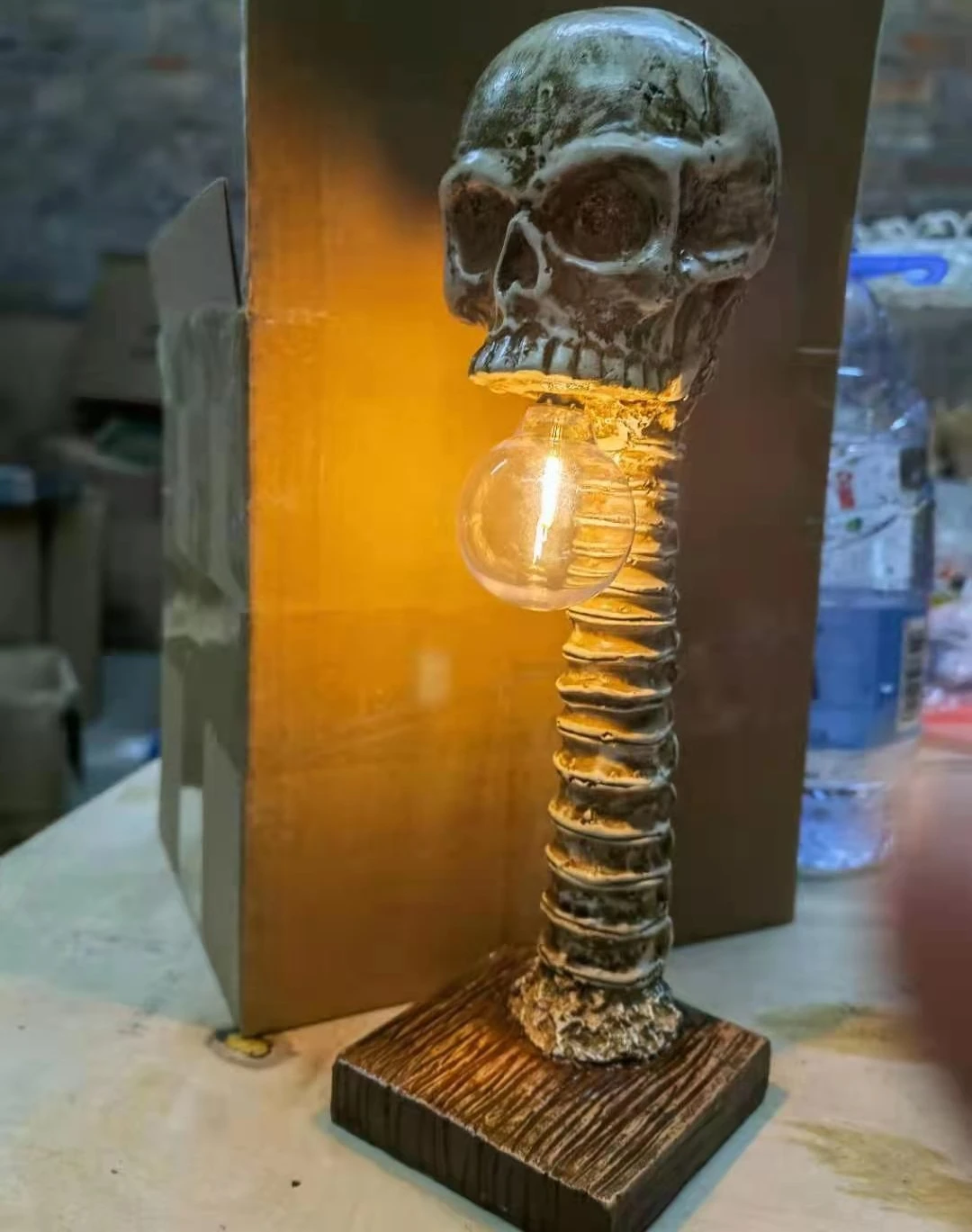 

Creative Halloween Ornament Resin Crafts Skull Head Night Light Decoration Festival Gift