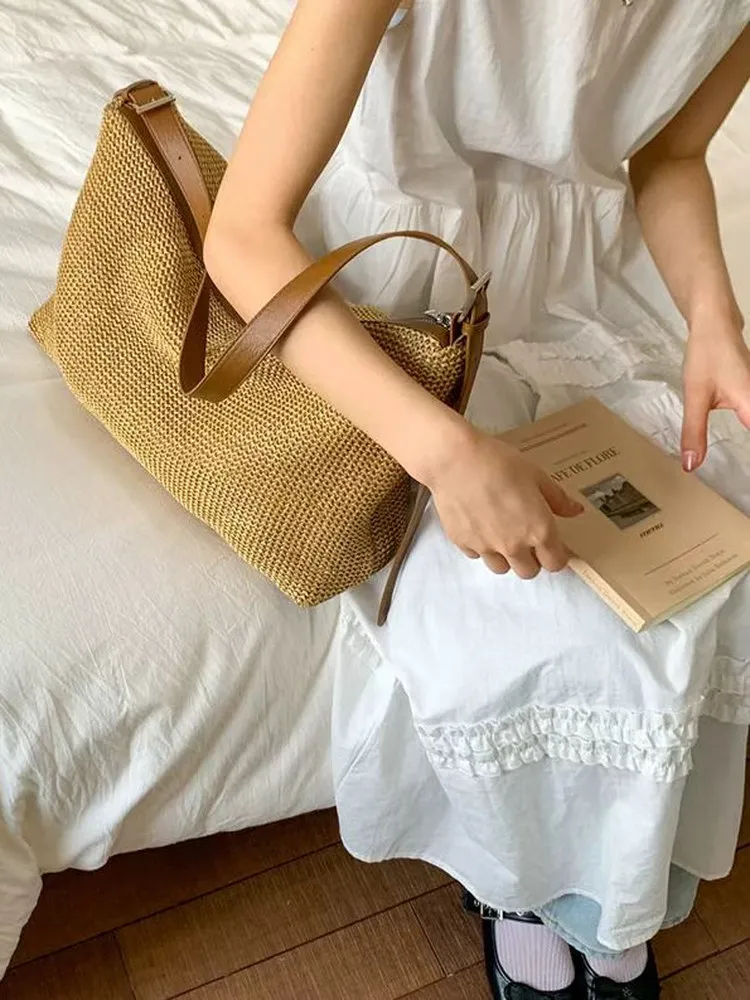 Ladies Large Capacity Casual Fashion Braided Tote Bag Summer 2026 New Style Single Shoulder Slant Cross Bag Vacation Style